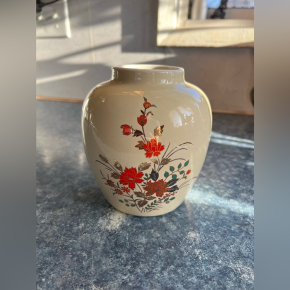 Floral Ginger Jar - Picture 2 of 3